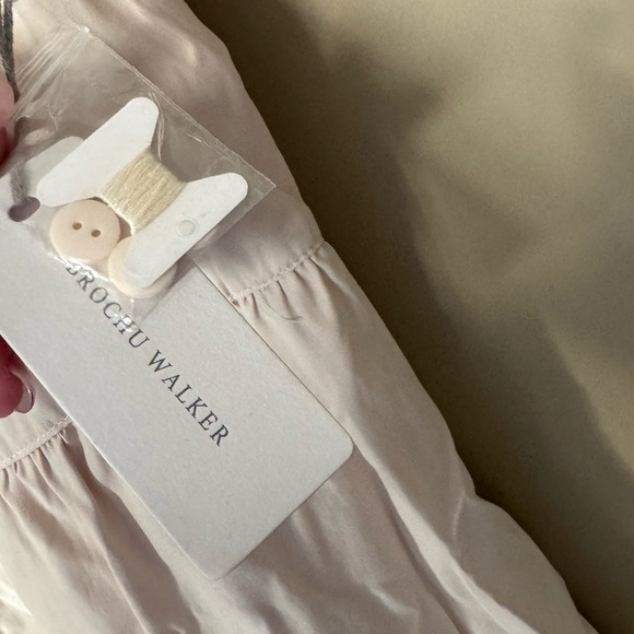 NWT Brochu Walker Havana Dress in Calico. Size Small. Light tan ivory - Picture 8 of 8